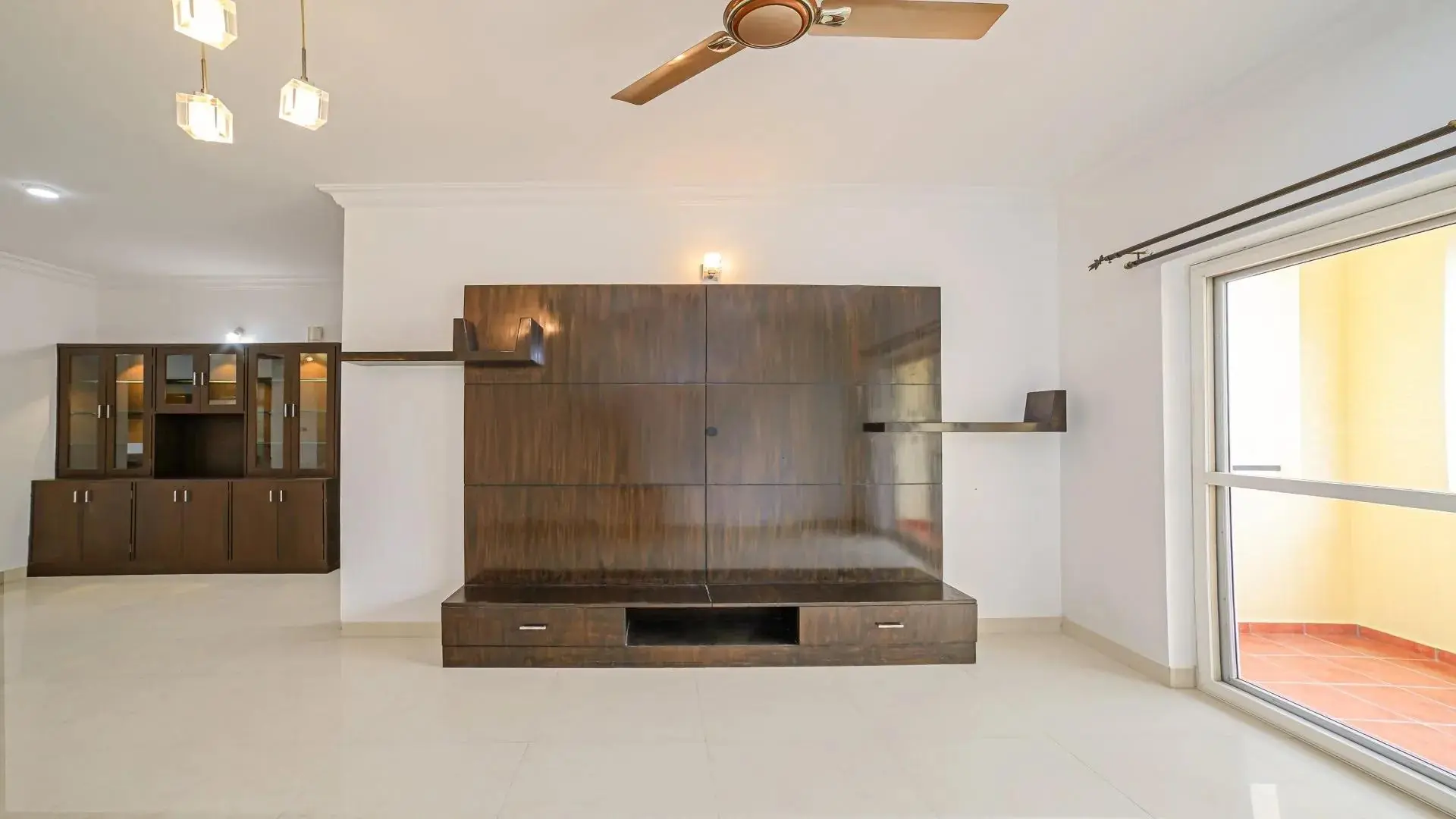 living room_side2.jpg